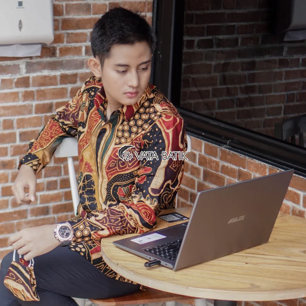 Foto 4 Kemeja Batik Slimfit Premium Vata11P21M