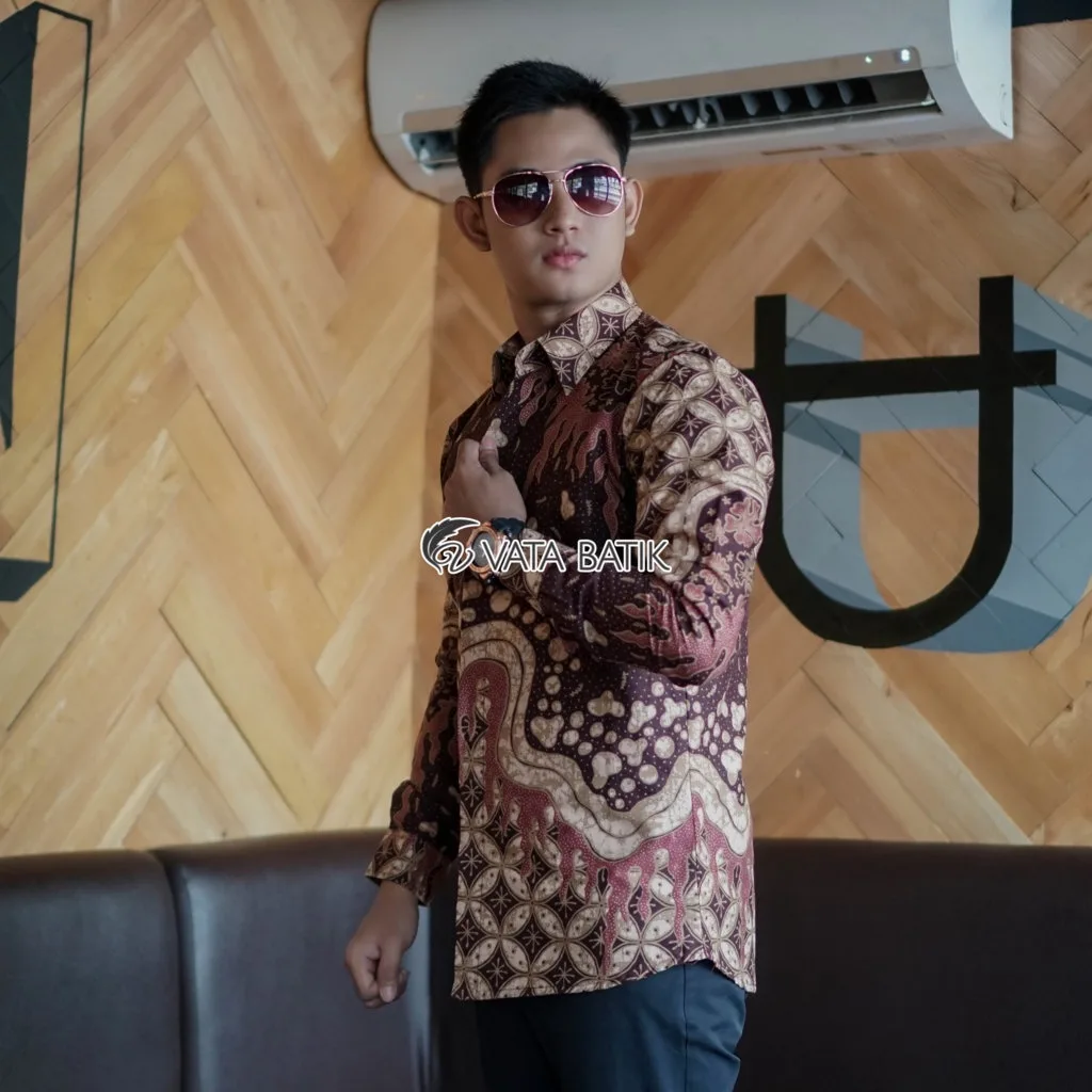 Foto 3 Kemeja Batik Slimfit Premium Vata11P21N