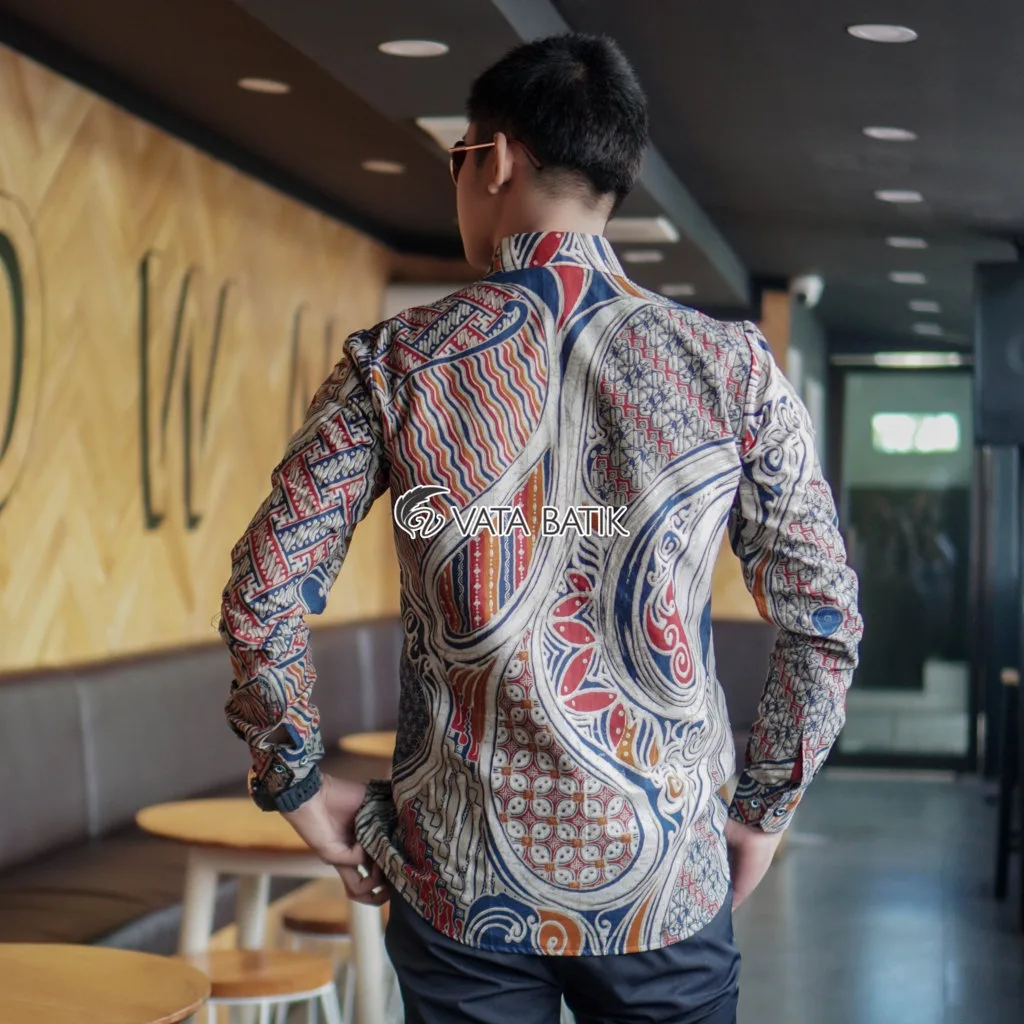 Foto 2 Kemeja Batik Slimfit Premium Vata11P21C