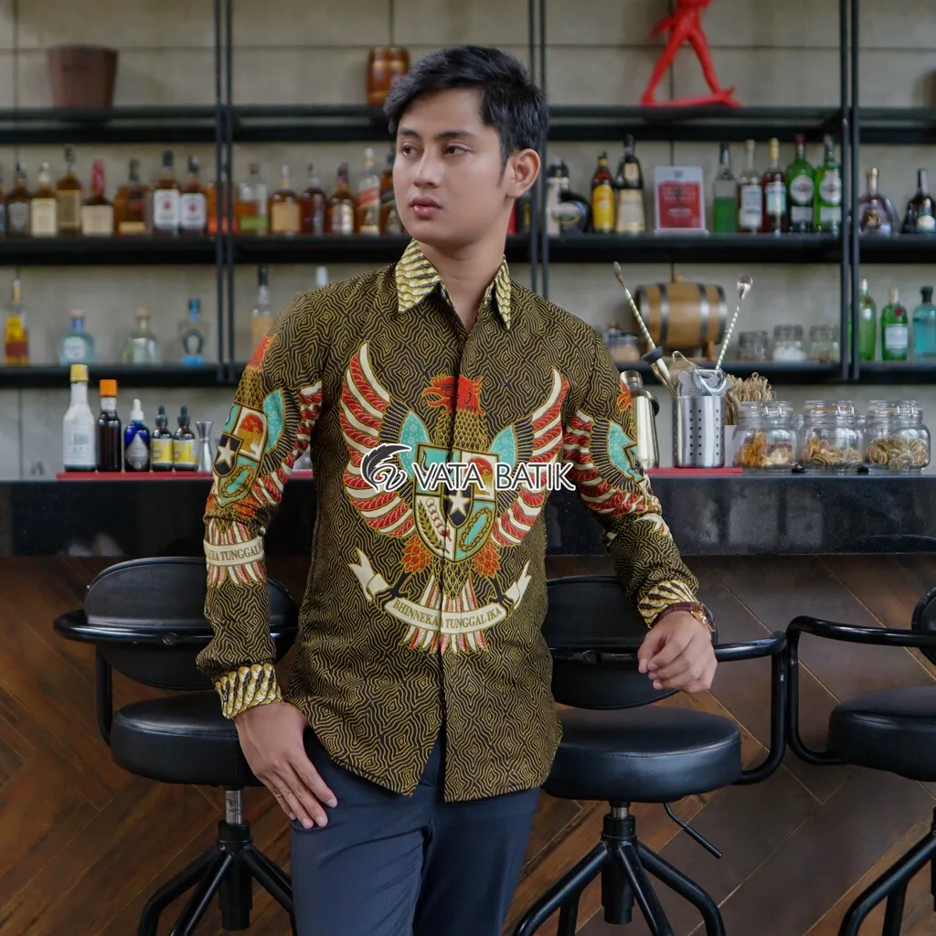 KEMEJA BATIK PRIA GARUDA PANCASILA LENGAN PANJANG SLIMFIT KATUN PRINTING HEM BAJU SERAGAM KANTOR MODERN Vata08P21G Slimfit Furing