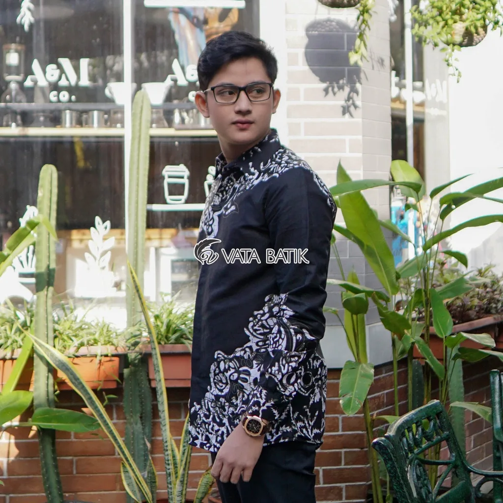 Foto 2 KEMEJA BATIK PRIA LENGAN PANJANG SLIMFIT KATUN PRINTING HEM BAJU SERAGAM KANTOR MO…