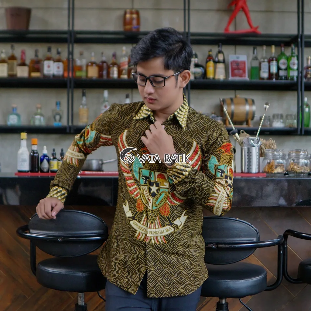 Foto 3 KEMEJA BATIK PRIA GARUDA PANCASILA LENGAN PANJANG SLIMFIT KATUN PRINTING HEM BAJU …